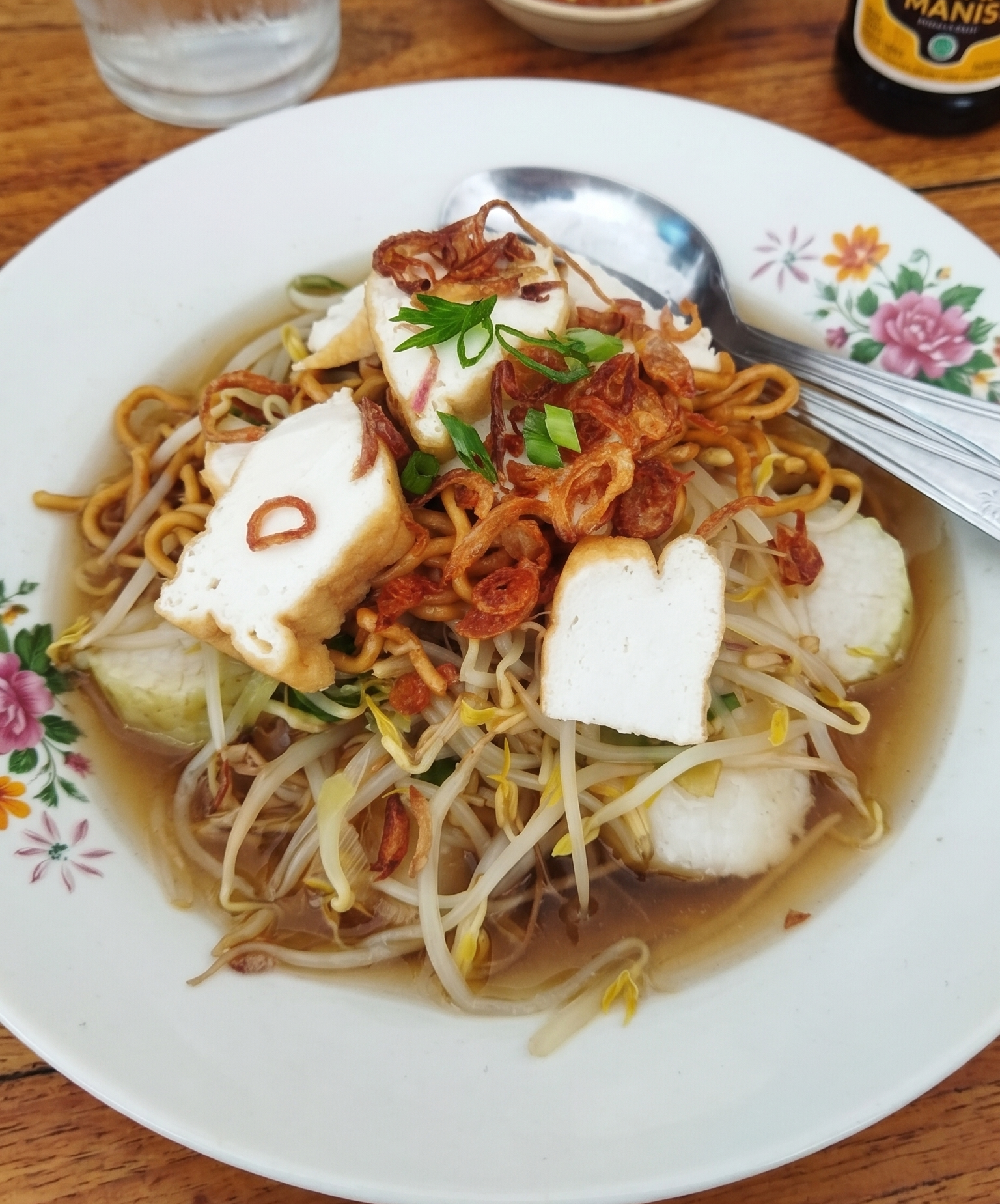 Lontong Mie
